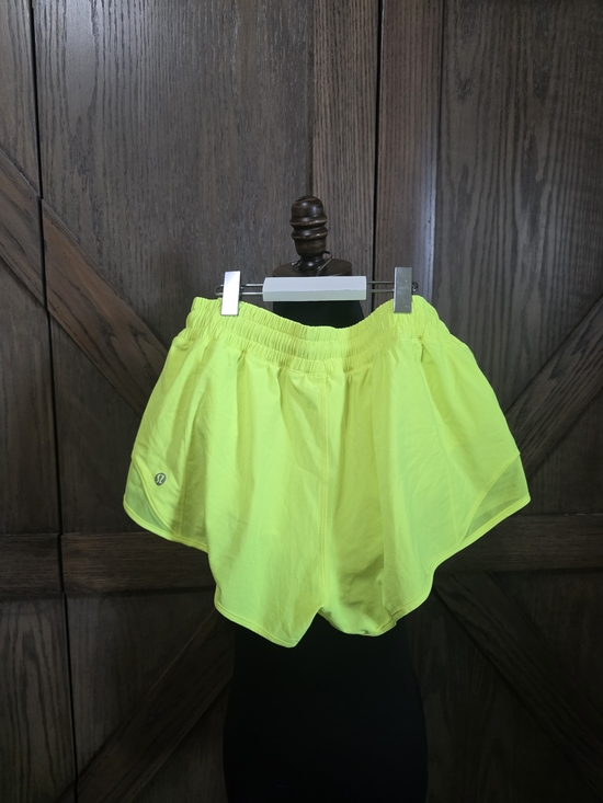 lululemon athletica Pants - Lululemon Hotty Hot Highlighter Shorts
